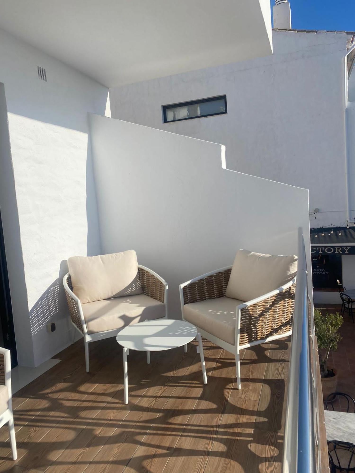 Casa Clock House Banus Apartemen *